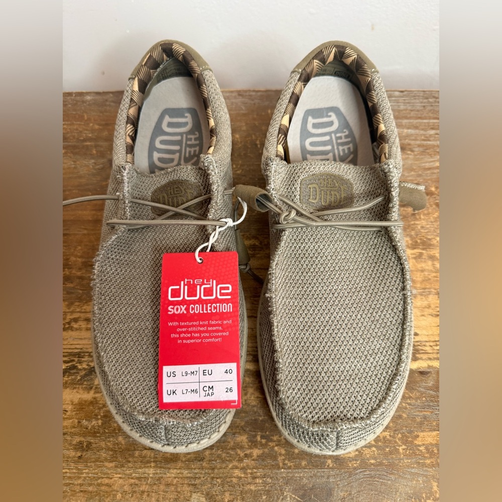 Hey Dude Wally Sox Slip on Loafers Beige Women 9/ Men 7 NWT